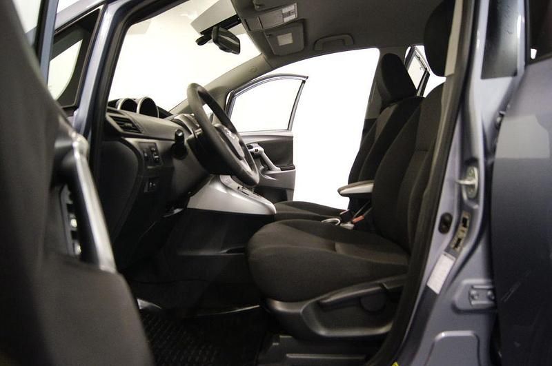 Gebraucht Toyota Verso Executive 150 PS (110 kW) 2010 Blau Van / Kleinbus