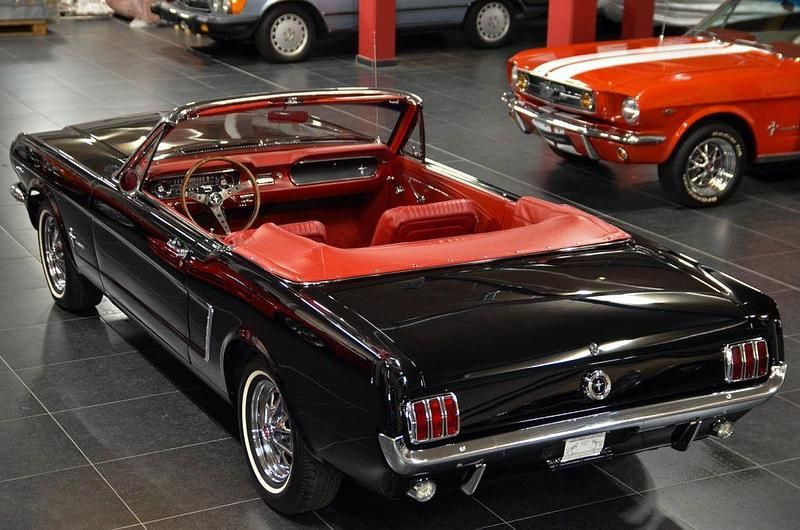 Schwarz Gebraucht 1965 Ford Mustang Cabrio | 69.800 € - Bild 1/4
