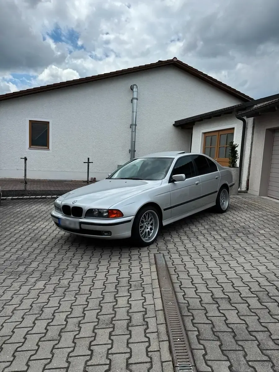 Gebraucht BMW 530 184 PS (135 kW) 1999 Silber Limousine