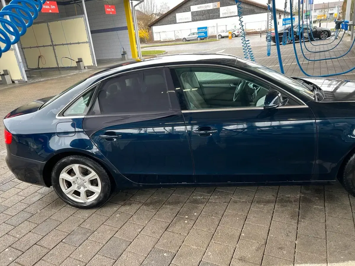 Gebraucht Audi A4 160 PS (117 kW) 2008 Blau Limousine