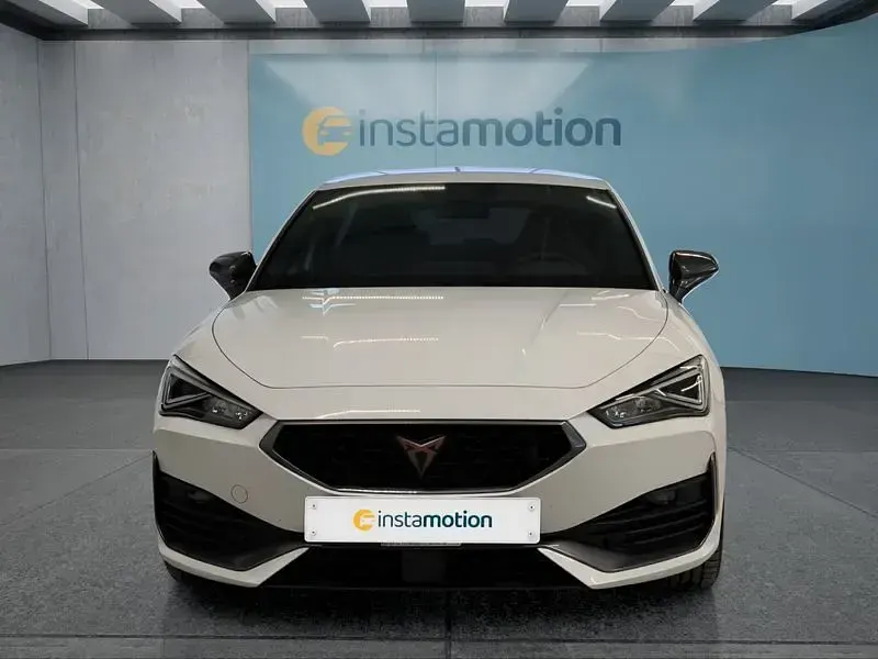 Używany Cupra Leon 204 KM (150 kW) 2022 Biały Hatchback