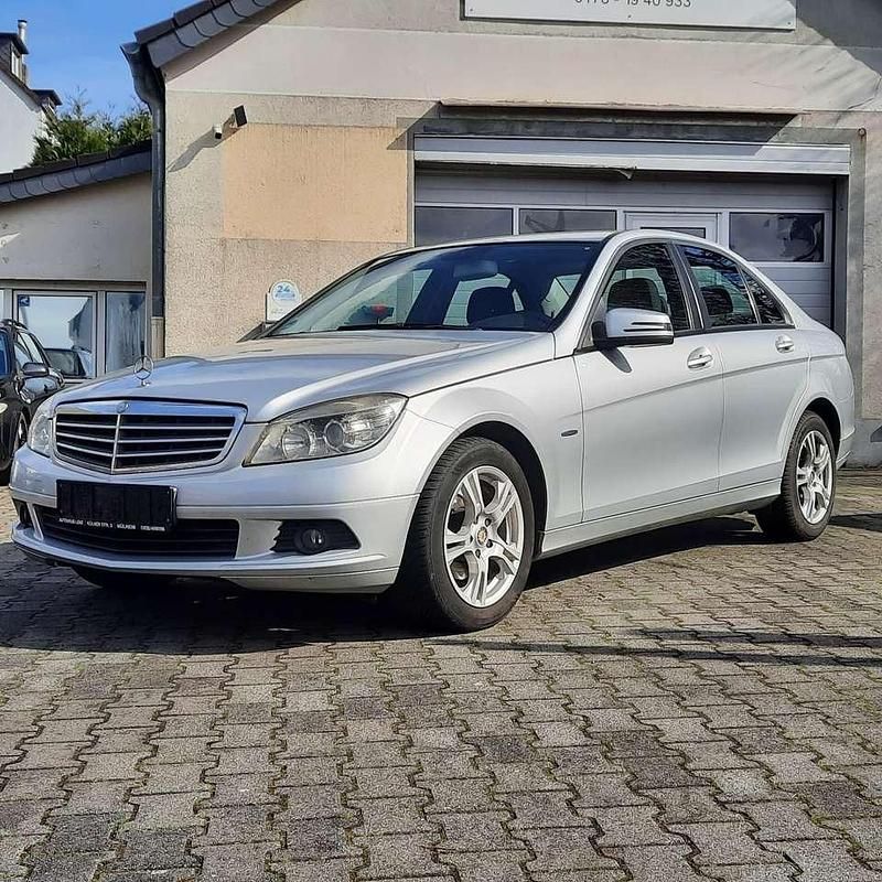 Gebraucht Mercedes C180 156 PS (114 kW) 2009 Silber Limousine