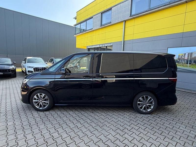 Second-hand VW Multivan 150 CP (110 kW) 2023 Negru Monovolum