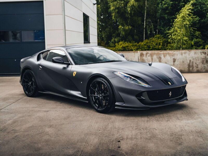 Grau Gebraucht 2019 Ferrari 812 | 349.900 € - Bild 1/4