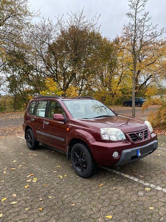 Rot Gebraucht 2003 Nissan X-Trail Comfort SUV | 4.900 € (Fairer Preis) - Bild 1/4
