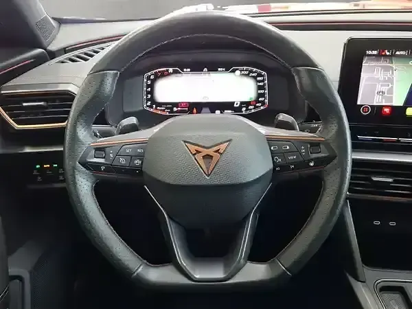 Gebraucht Cupra Formentor Basis 150 PS (110 kW) 2024 Desire rot SUV