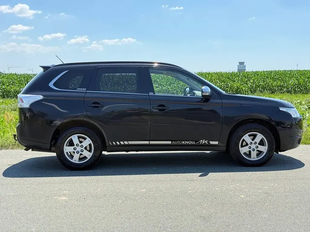 Gebraucht Mitsubishi Outlander Intense+ 150 PS (110 kW) 2013 Schwarz SUV