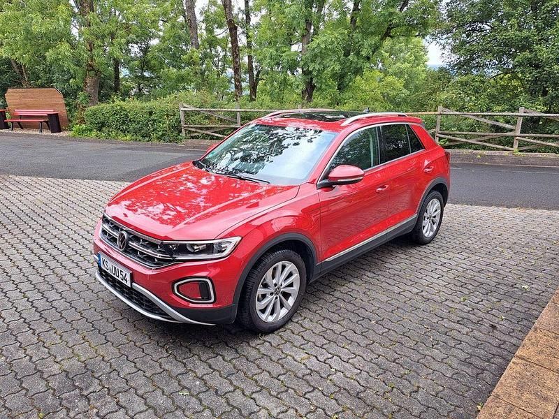 Gebraucht VW T-Roc Style 150 PS (110 kW) 2022 Rot SUV