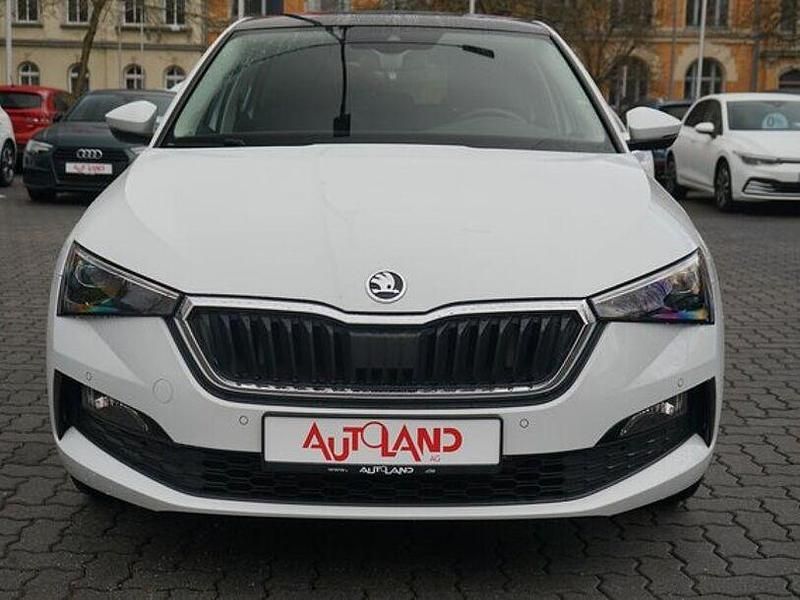 Gebraucht Skoda Scala Style 116 PS (85 kW) 2019 Weiß Kleinwagen