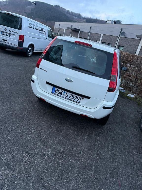 Gebraucht Ford Fusion 80 PS (58 kW) 2005 Weiß Kleinwagen