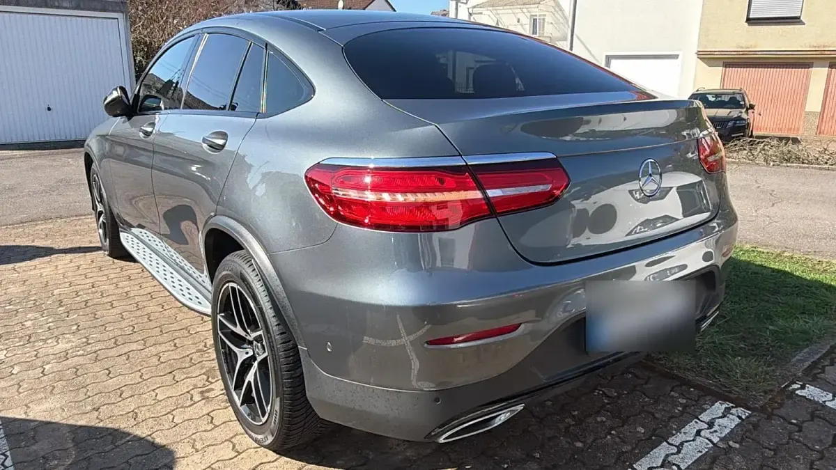Gebraucht Mercedes GLC250 204 PS (150 kW) 2018 Grau SUV