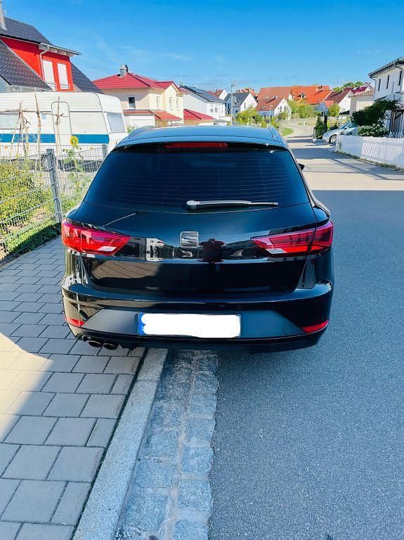 Second-hand Seat Leon ST FR 179 CP (131 kW) 2018 Negru Break