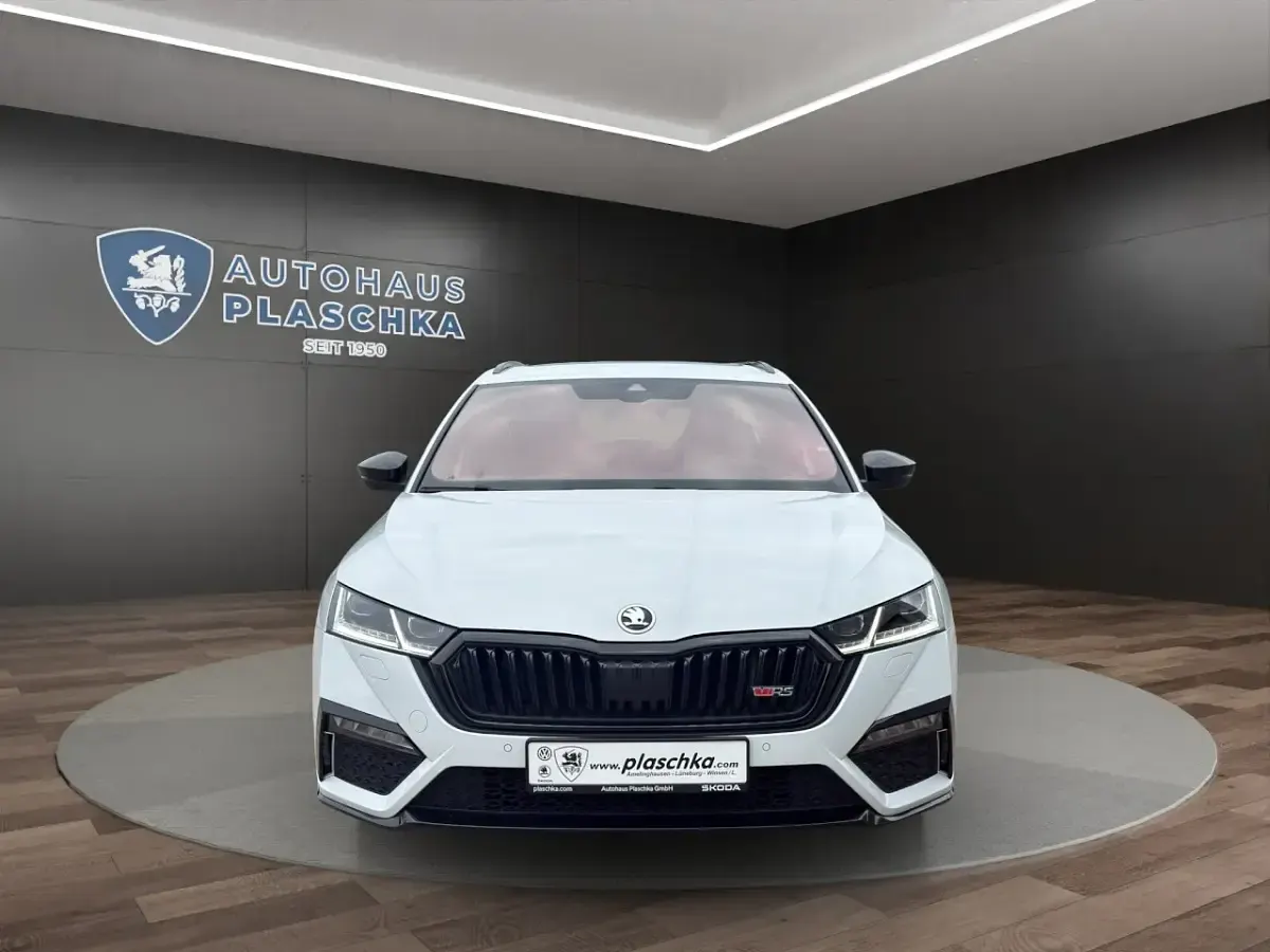 Gebraucht Skoda Octavia First Edition 245 PS (180 kW) 2021 Moonweiß Limousine