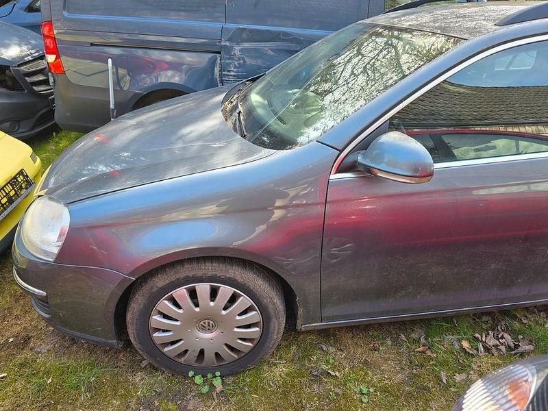 Gebraucht VW Golf V Comfortline 105 PS (77 kW) 2007 Grau Kombi