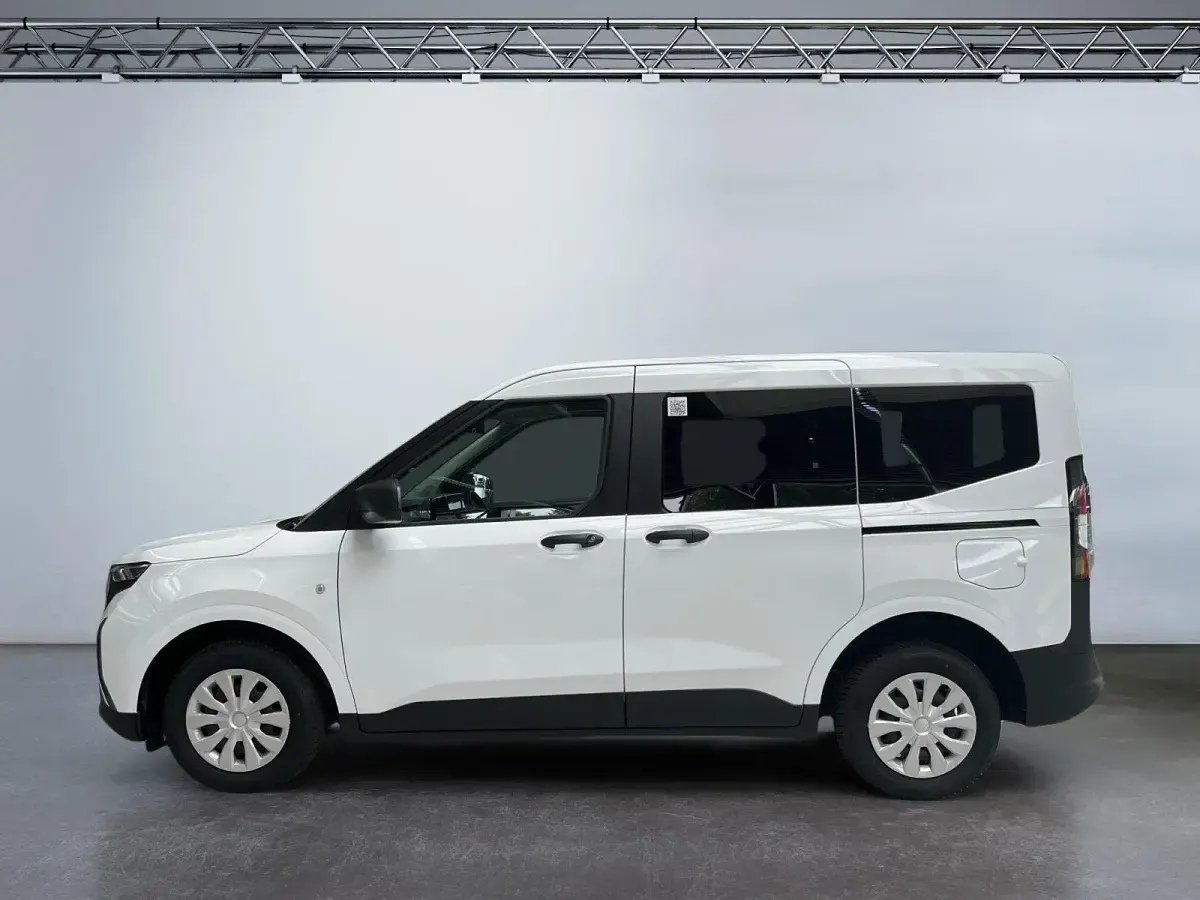Neu Ford Tourneo Courier 125 PS (91 kW) 2026 Weiß Van / Kleinbus