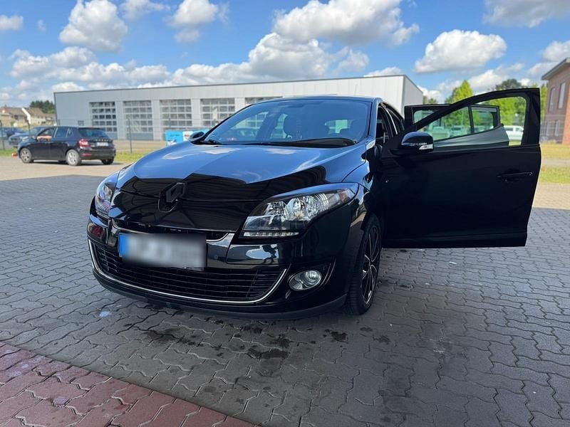 Schwarz Gebraucht 2012 Renault Mégane Coupé Bose Edition Coupé | 4.400 € (Fairer Preis) - Bild 1/4