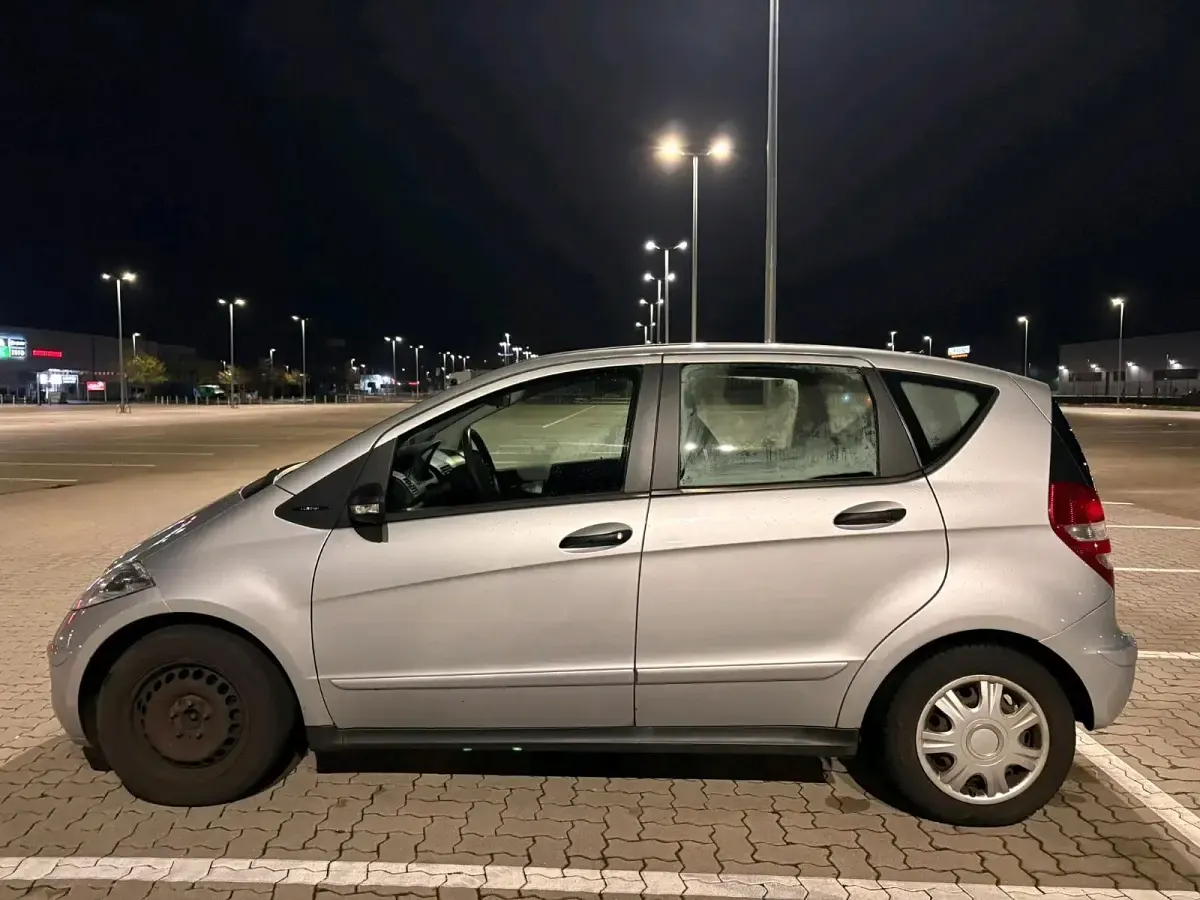 Gebraucht Mercedes A150 95 PS (69 kW) 2005 Silber Van / Kleinbus