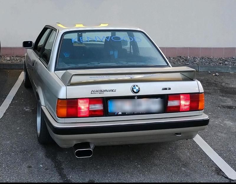 Beige Gebraucht 1987 BMW 316 Coupé | 6.500 € - Bild 1/4