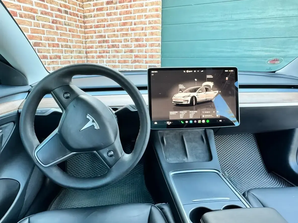 Gebraucht Tesla Model 3 239 kW (325 PS) 2022 Weiß Limousine