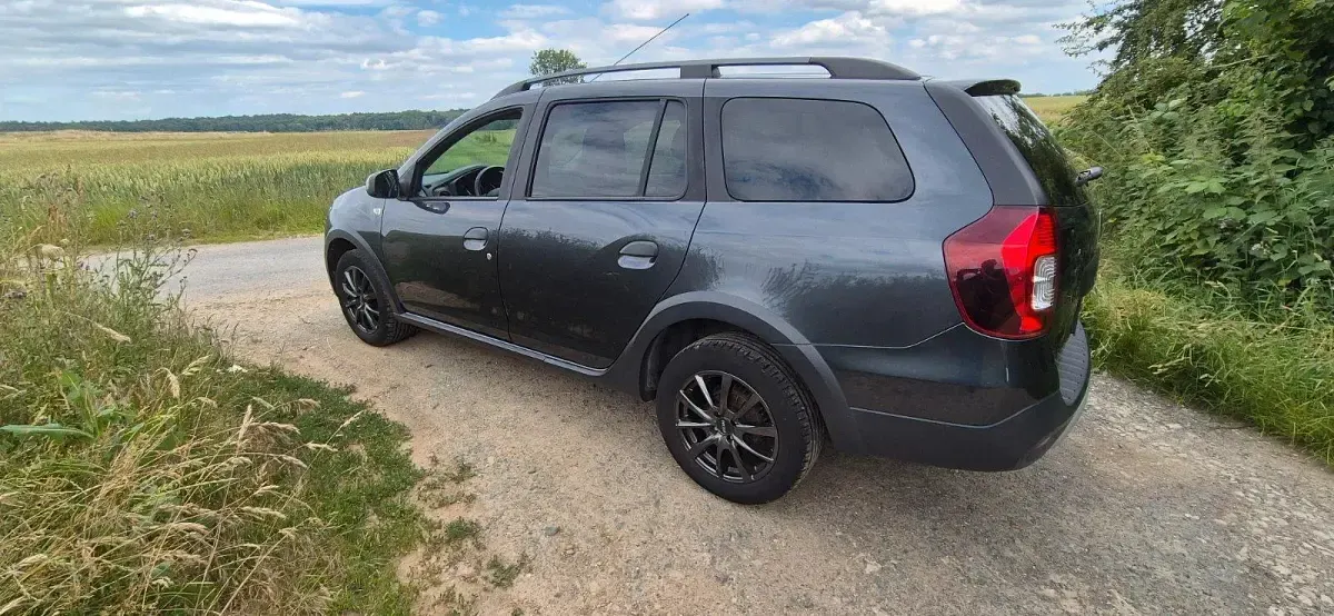 Gebraucht Dacia Logan MCV Celebration 90 PS (66 kW) 2017 Grau Kombi