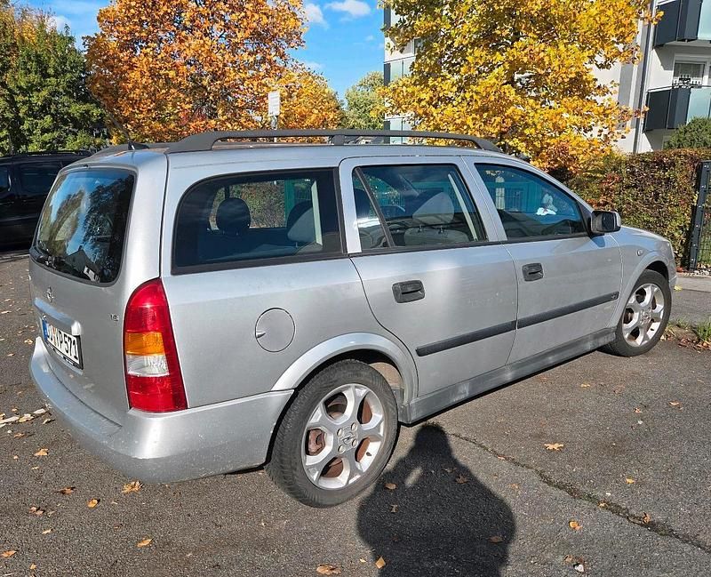 Grau Gebraucht 2002 Opel Astra Kombi | 999 € (Superpreis) - Bild 1/4