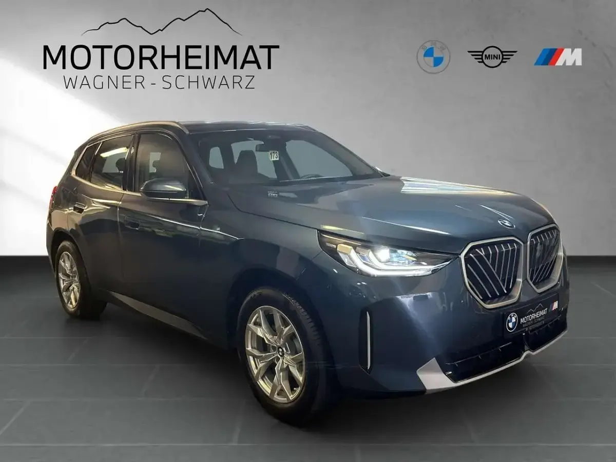 Gebraucht BMW X3 208 PS (152 kW) 2025 Arctic race blue SUV