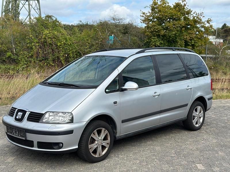Silber Gebraucht 2010 VW Sharan Van / Kleinbus | 3.000 € - Bild 1/4