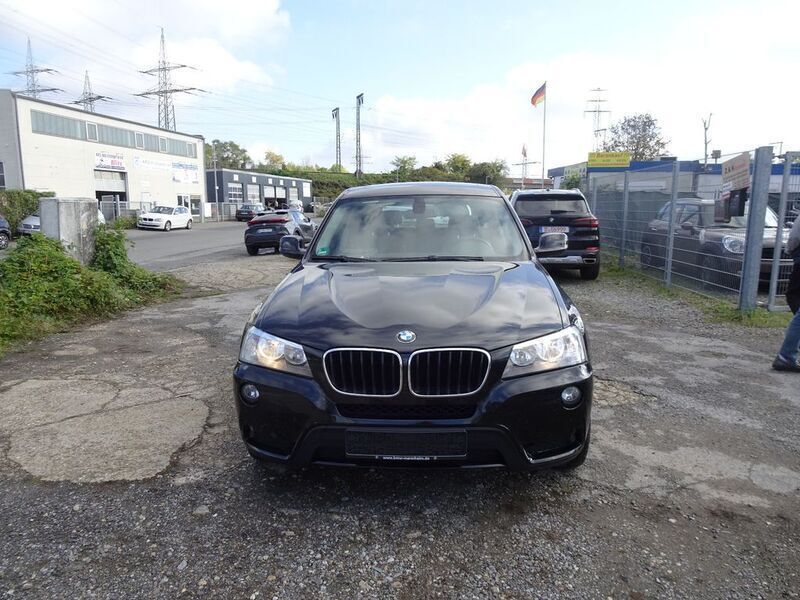 Black sapphire metallic Gebraucht 2011 BMW X3 Sport Line SUV | 9.500 € (Fairer Preis) - Bild 1/4