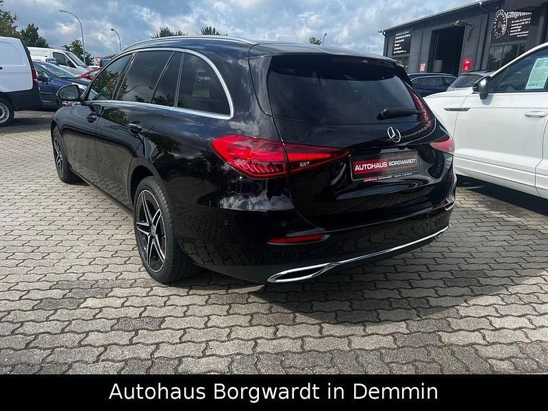 Gebraucht Mercedes C220 200 PS (147 kW) 2022 Schwarz Kombi