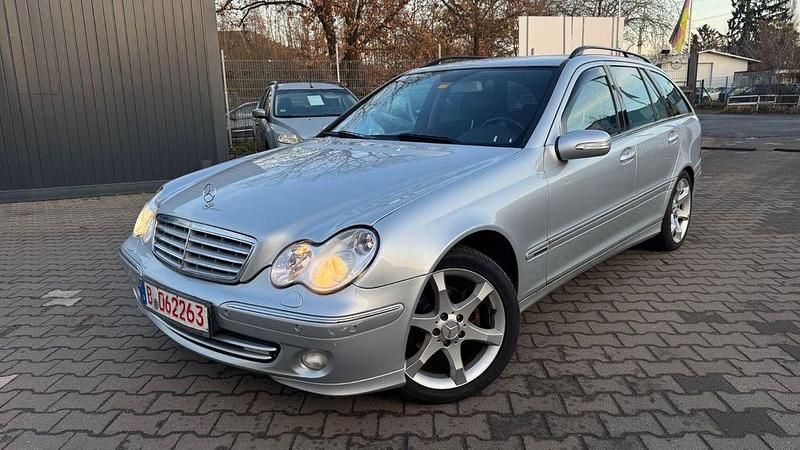 Silber Gebraucht 2006 Mercedes C220 Limousine | 1.999 € (Superpreis) - Bild 1/4