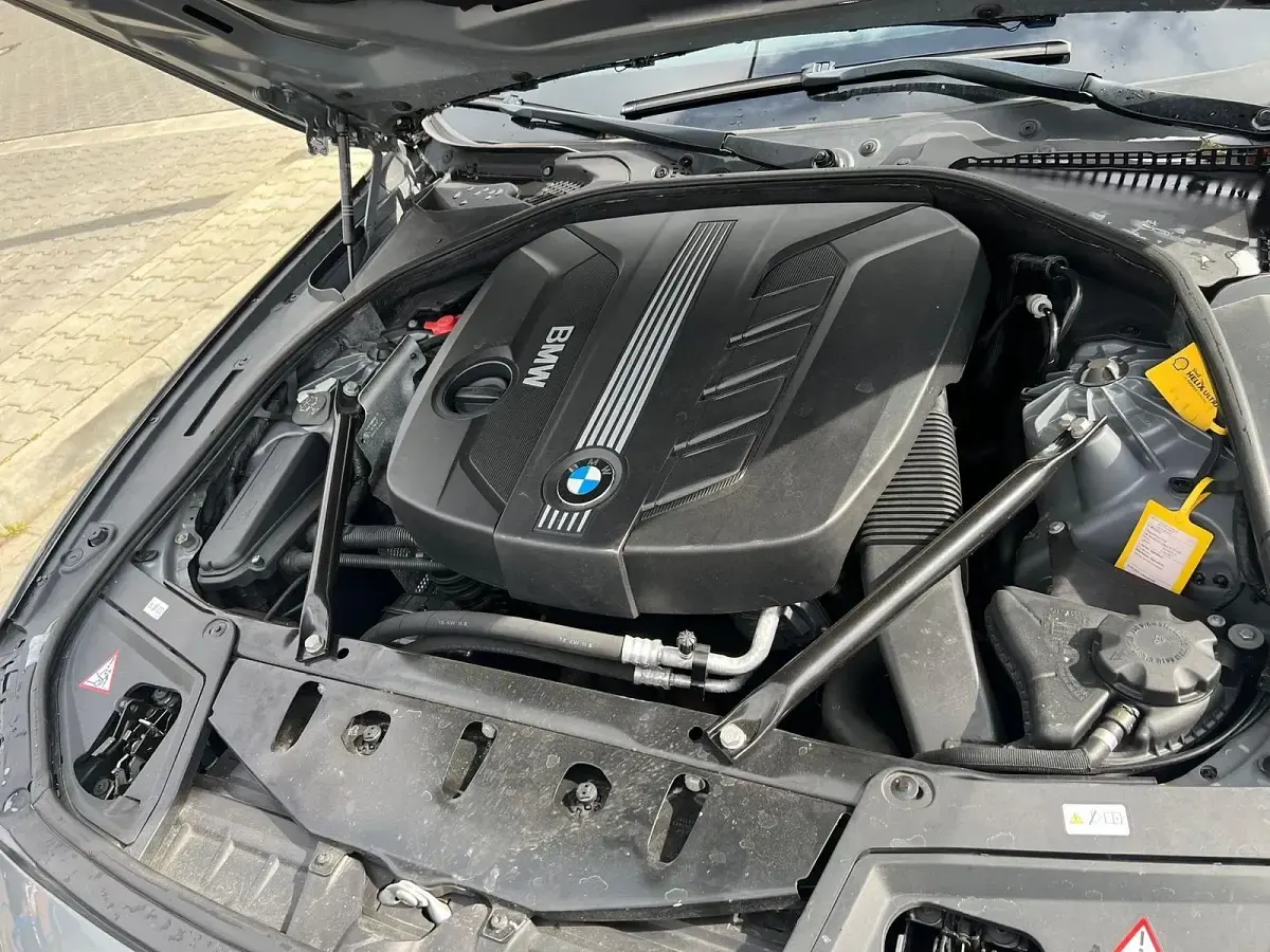 Gebraucht BMW 520 185 PS (136 kW) 2011 Grau Limousine