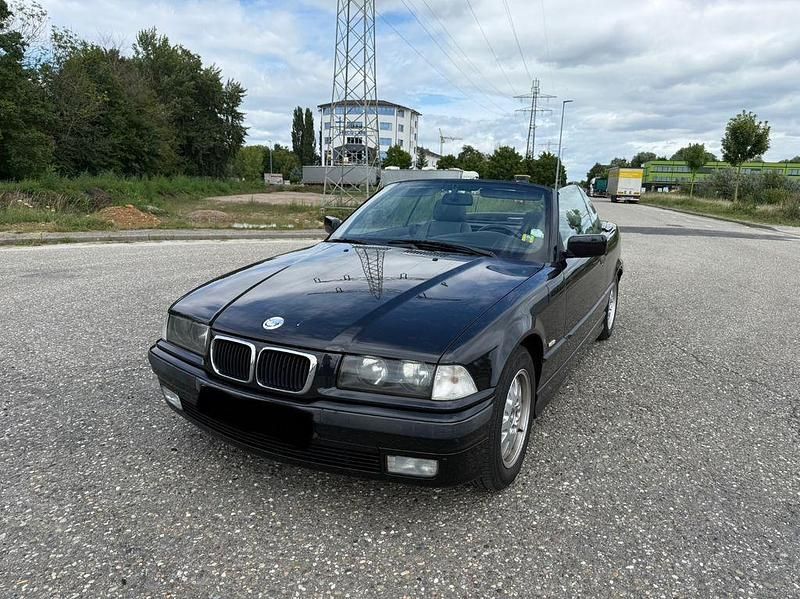 Schwarz Gebraucht 1999 BMW 318 Cabriolet Sport Line Cabrio | 3.999 € (Superpreis) - Bild 1/4