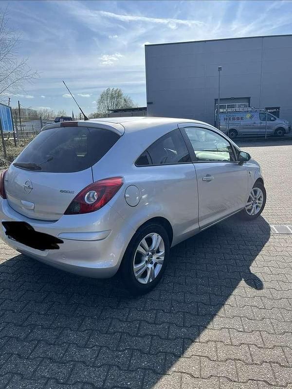Gebraucht Opel Corsa 95 PS (69 kW) 2011 Limousine