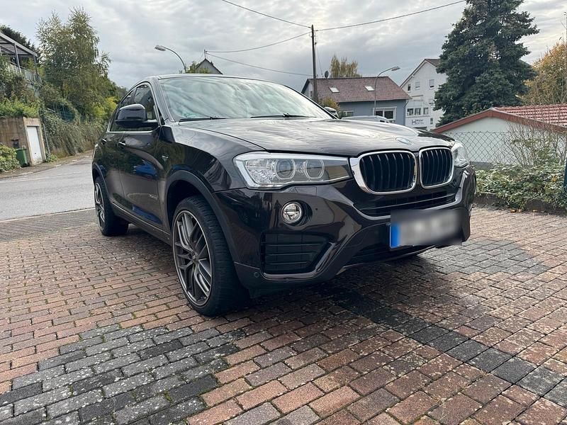 Braun Gebraucht 2016 BMW X4 xLine SUV | 22.900 € (Fairer Preis) - Bild 1/4