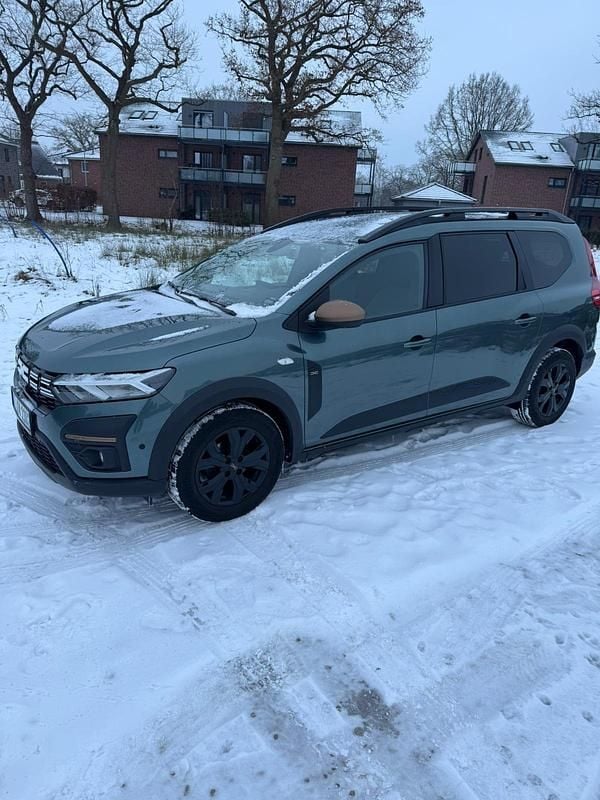 Grün Gebraucht 2023 Dacia Jogger Van / Kleinbus | 17.550 € (Fairer Preis) - Bild 1/4