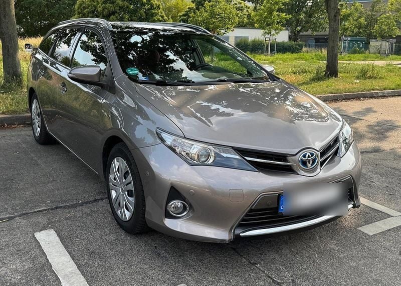 Braun Gebraucht 2014 Toyota Auris Touring Sports Kombi | 11.498 € (Fairer Preis) - Bild 1/4