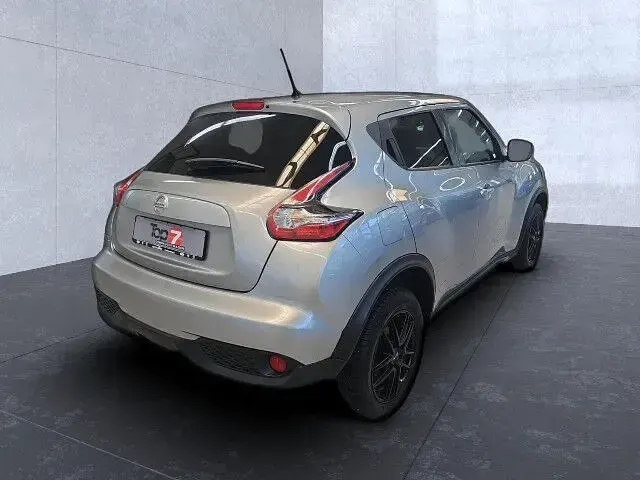 Gebraucht Nissan Juke Acenta 116 PS (85 kW) 2017 Silver (metallic) SUV