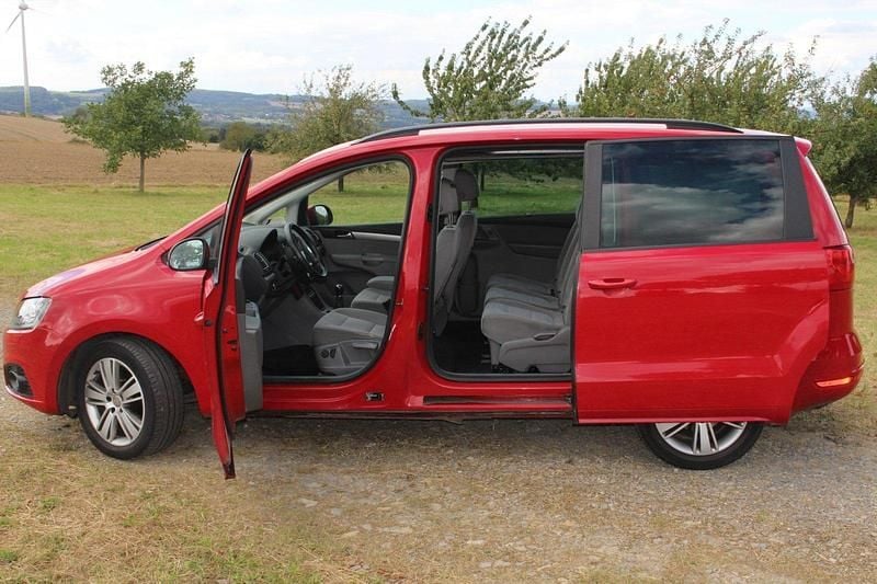 Rot Gebraucht 2013 VW Sharan Van / Kleinbus | 6.999 € (Superpreis) - Bild 1/4