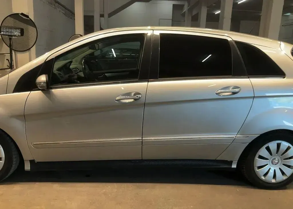 Gebraucht Mercedes B200 140 PS (102 kW) 2007 Silber Van / Kleinbus