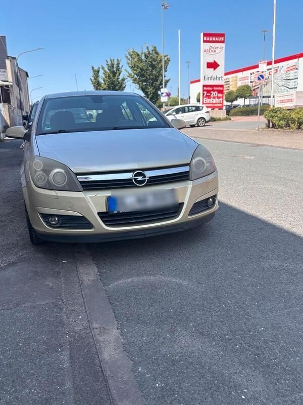 Gelb Gebraucht 2004 Opel Astra Kleinwagen | 500 € (Superpreis) - Bild 1/4