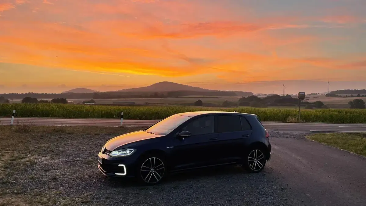 Gebraucht VW Golf VII GTE 204 PS (150 kW) 2017 Blau Limousine
