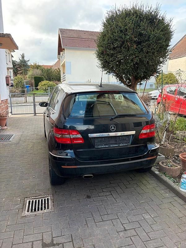 Gebraucht Mercedes B200 136 PS (100 kW) 2005 Schwarz Van / Kleinbus