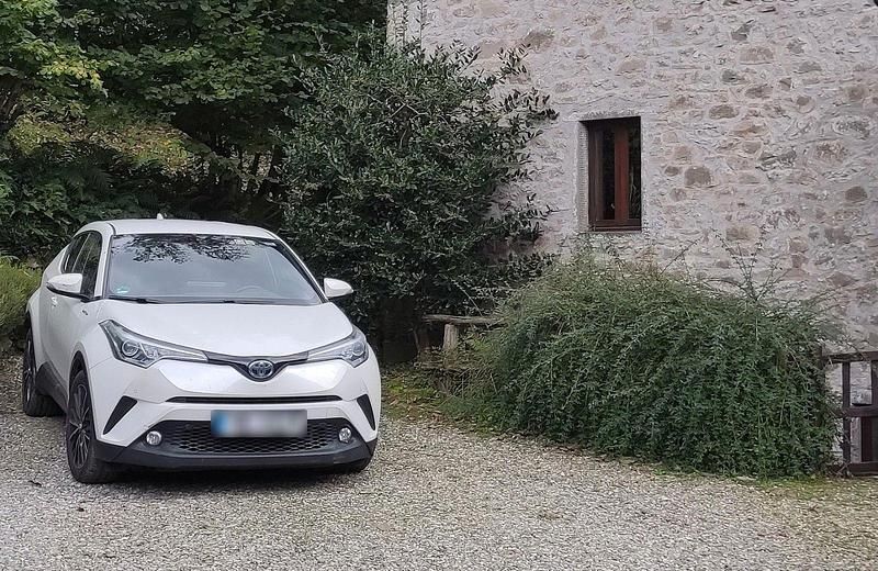 Gebraucht Toyota C-HR 122 PS (89 kW) 2017 Weiß SUV