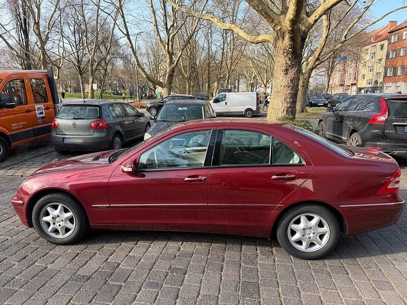 Gebraucht Mercedes 180 2000 Rot Limousine