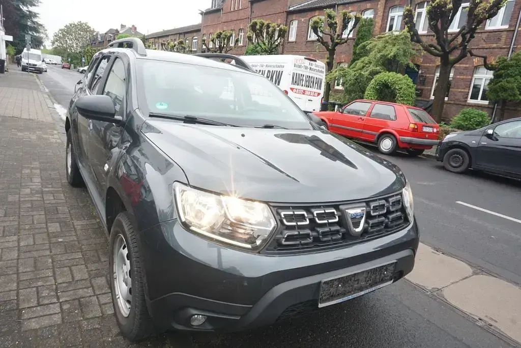 Gebraucht Dacia Duster Comfort 114 PS (83 kW) 2019 Schwarz SUV