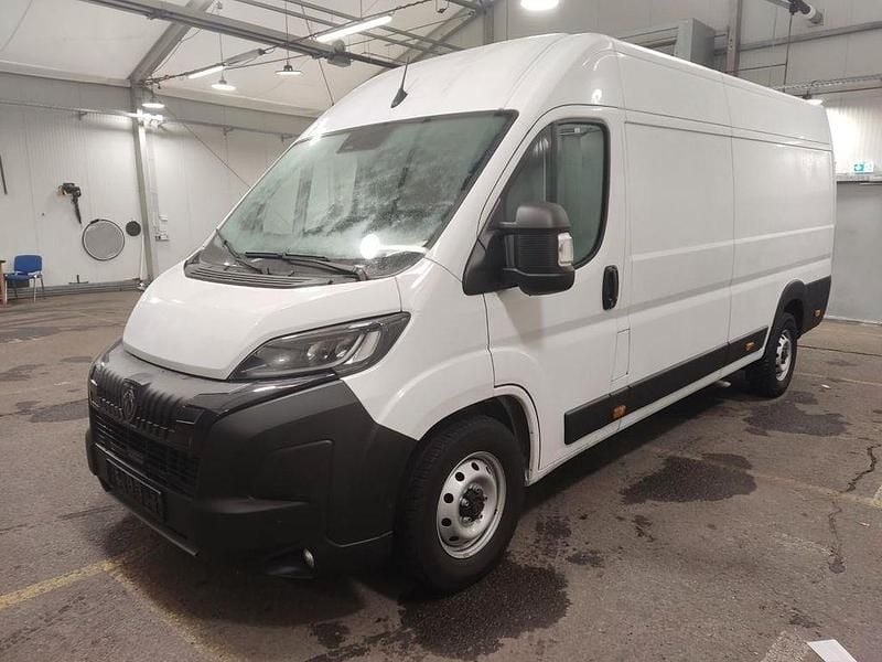 Gebraucht Peugeot Boxer 179 PS (131 kW) 2024 Weiß Van