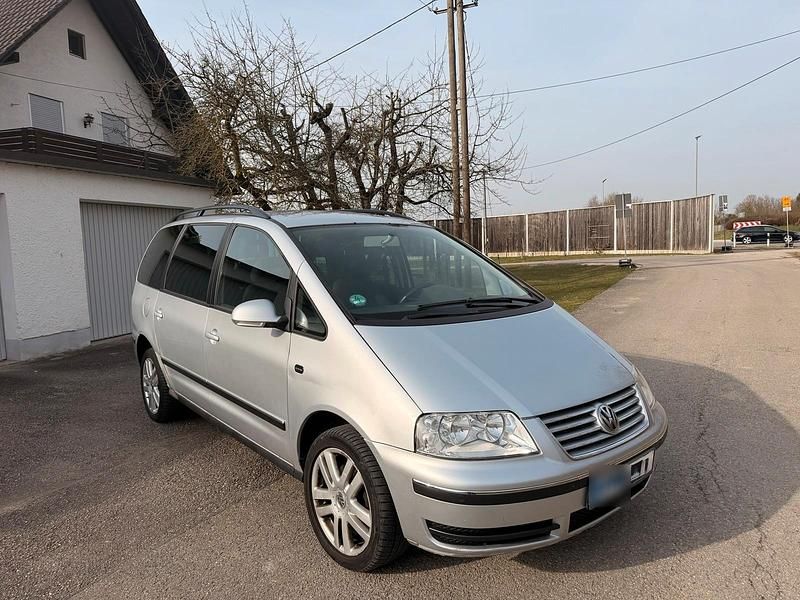 Gebraucht VW Sharan 140 PS (102 kW) 2007 Silber Van / Kleinbus