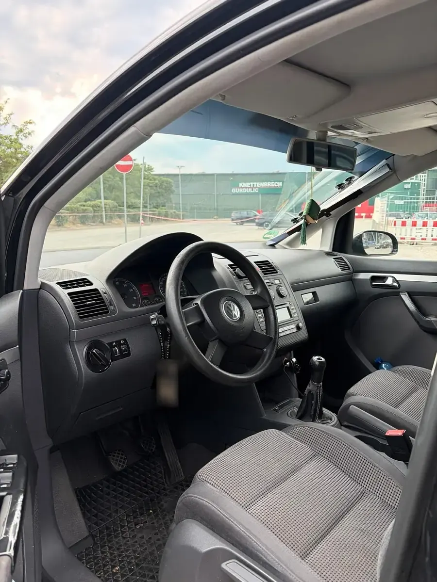 Gebraucht VW Touran 115 PS (84 kW) 2003 Schwarz Van / Kleinbus