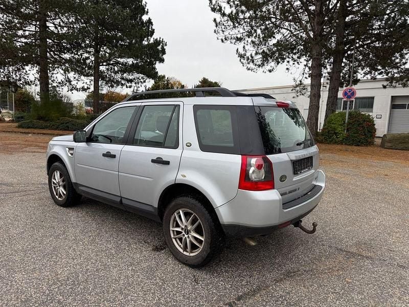 Gebraucht Land Rover Freelander 2 152 PS (111 kW) 2010 Silber SUV