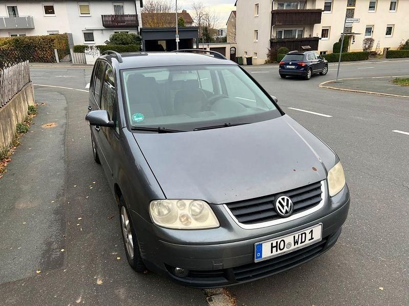 Schwarz Gebraucht 2006 VW Touran Van / Kleinbus | 1.350 € (Superpreis) - Bild 1/4